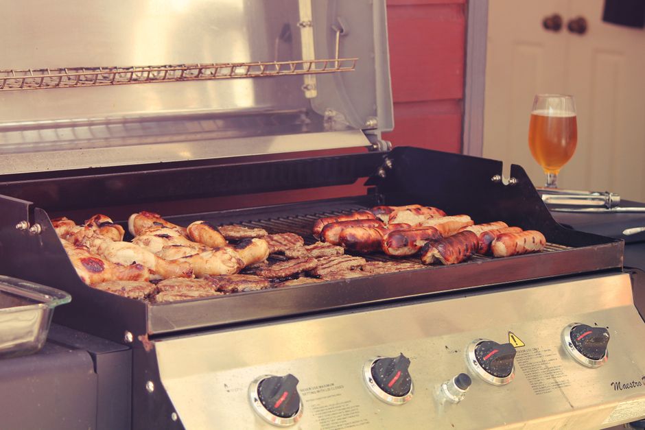 Experimenteren met unieke BBQ-smaaksensaties op grill. Experimenteren met unieke BBQ-smaaksensaties op grill.