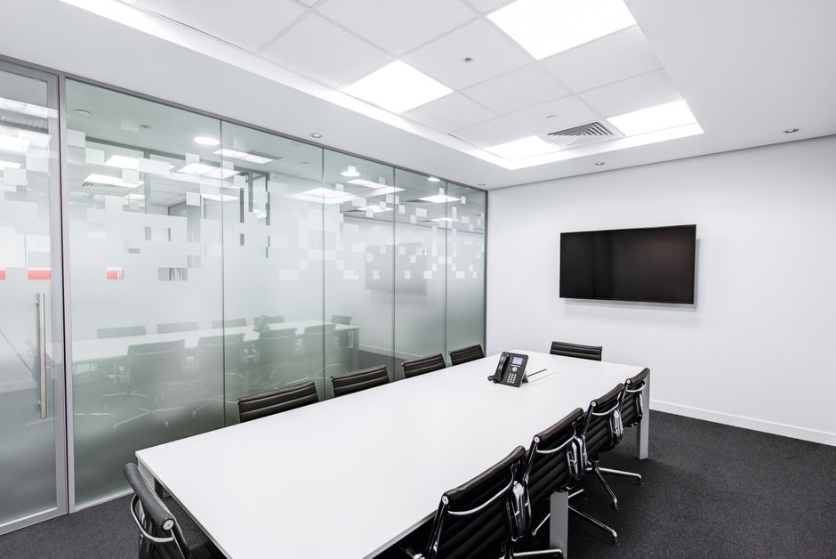Moderne creatieve wanddecoratie voor een inspirerend kantoor.